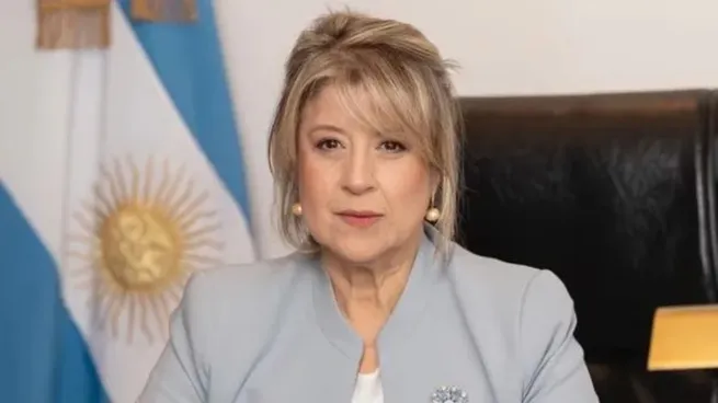 «Nuestras fuerzas actuarán»: el Gobierno les marca la cancha a los periodistas (y no es para que saquen del medio)