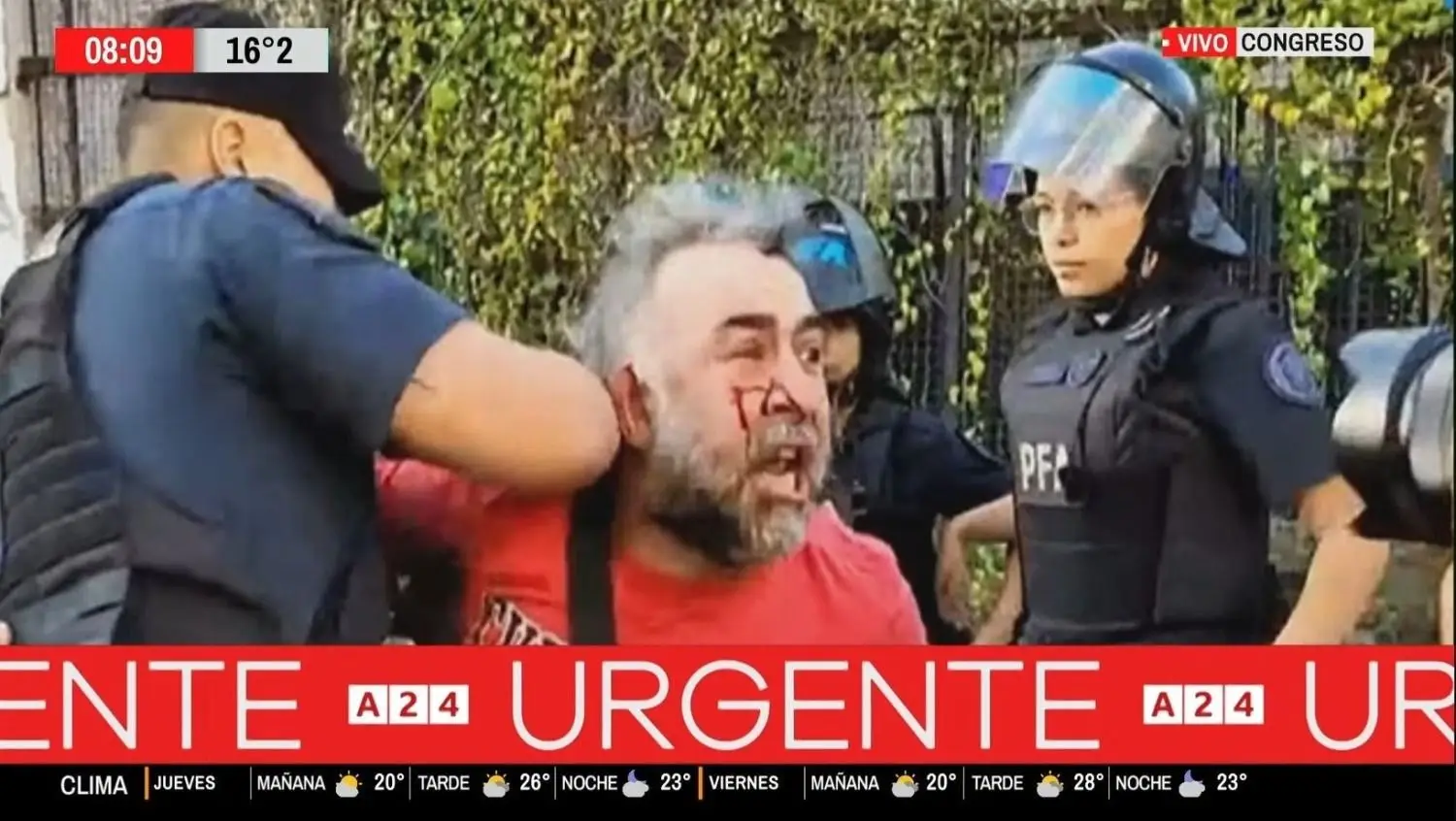 Represión en el Congreso: gas, golpes y detenciones a periodistas mientras el debate ambiental queda en segundo plano
