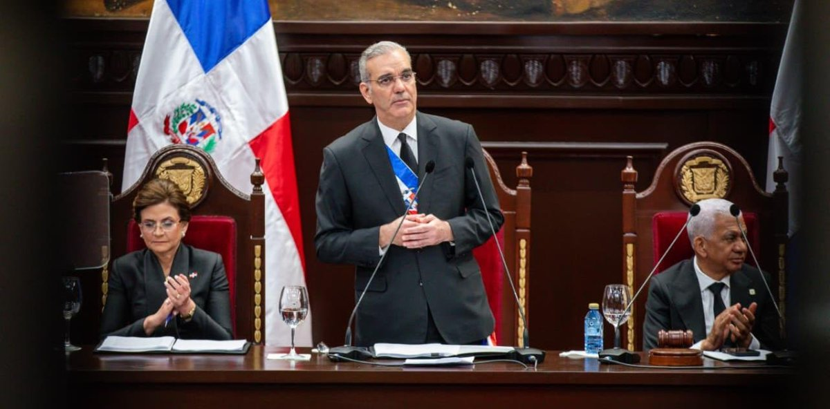 República Dominicana: Abinader habló 2 horas 44 minutos, 19.549 palabras, 81 veces «millones». Qué dijo y qué omitió
