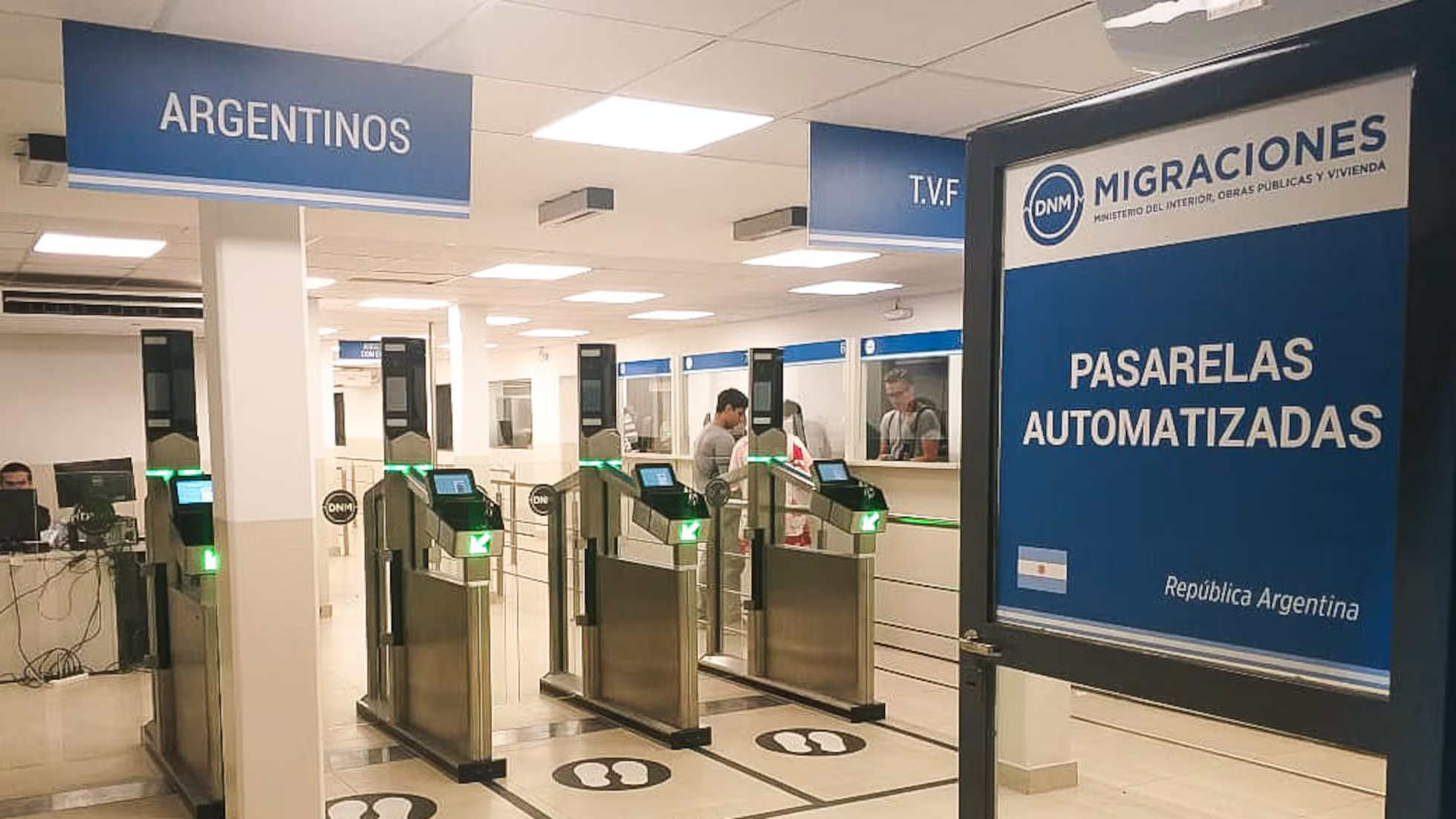“Falso turista”: la etiqueta con la que el gobierno empieza a cerrar la puerta a migrantes latinoamericanos