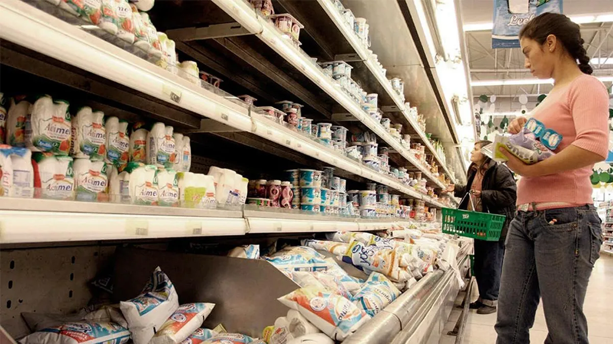 GÓNDOLAS QUE ARDEN: LOS ALIMENTOS SUBIERON HASTA 12% Y EL CONSUMO SE DESPLOMA