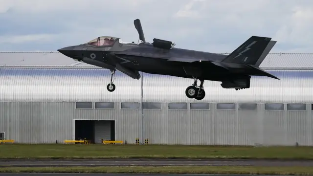 Incidente en Medio Oriente: un F-35 estadounidense aterrizó de emergencia tras un presunto ataque iraní