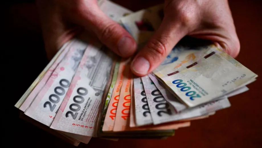 Salarios en retroceso: trabajar ya no alcanza para sostener el ingreso