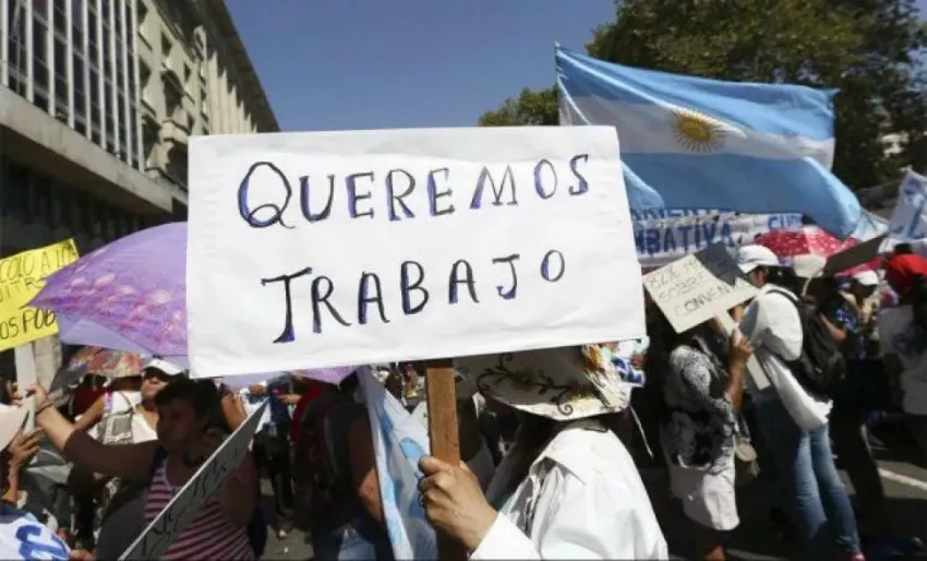 La economía crece, pero los laburantes no aparecen en la foto