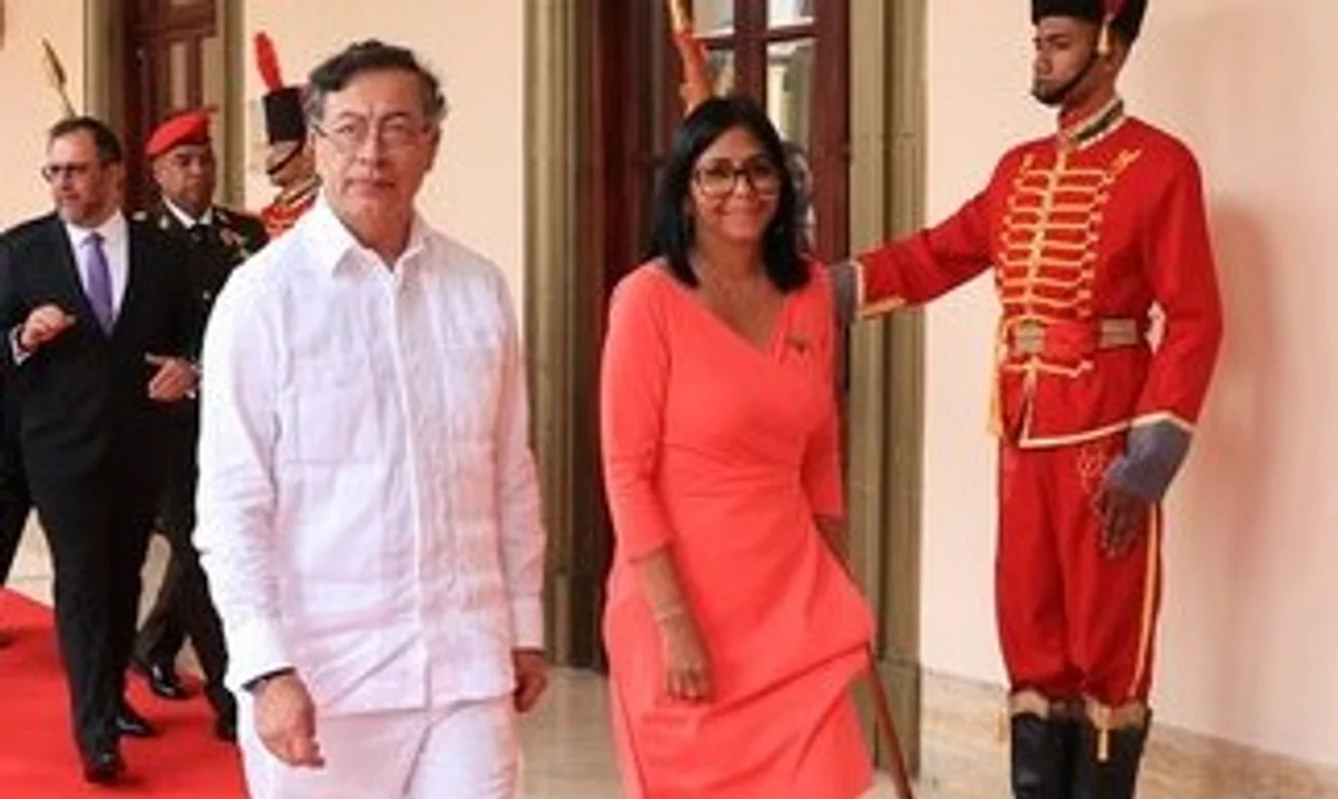 Venezuela y Colombia acuerdan cooperación en seguridad y defensa en un encuentro entre Delcy Rodríguez y Gustavo Petro