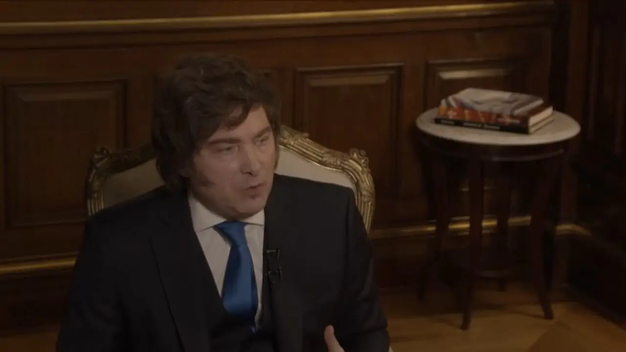 Meses duros, paciencia infinita: Milei admite la crisis pero culpa al pasado mientras los números siguen cayendo