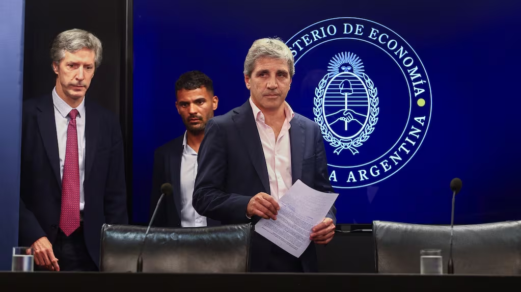 El BCRA compra u$s457 millones pero no logra disipar la presión sobre el dólar