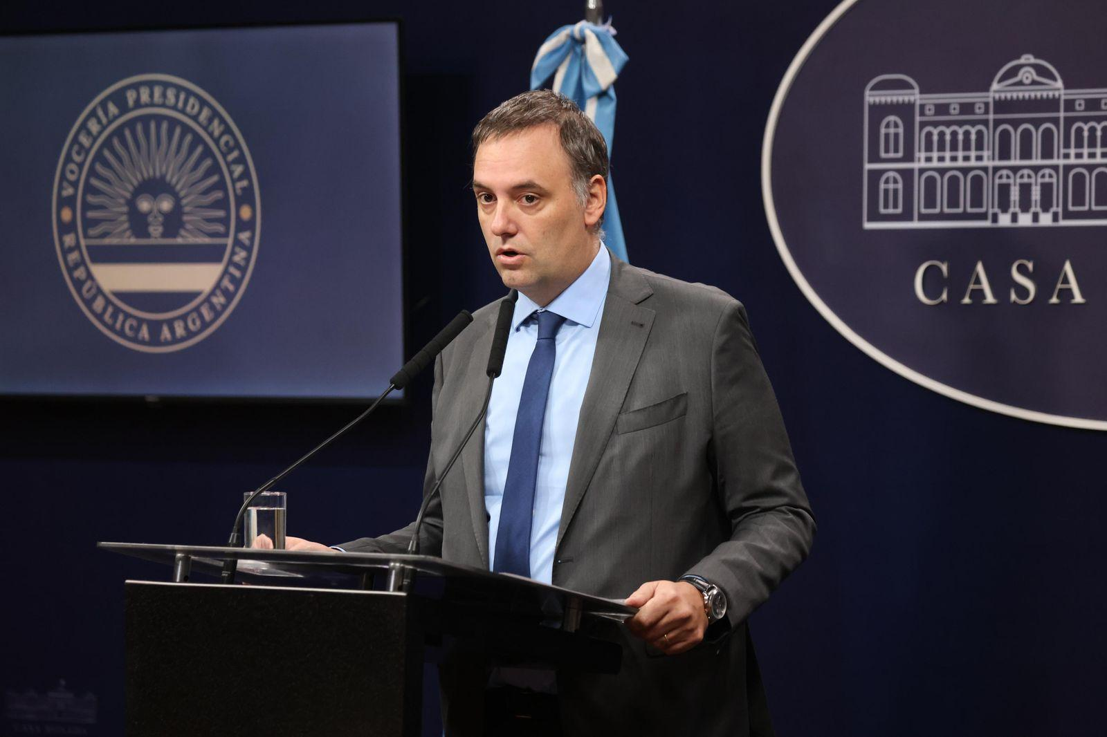 El caso Adorni escala: el Colegio de Escribanos confirma que sigue de cerca las operaciones bajo sospecha