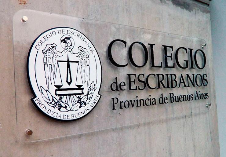 Caso Adorni: piden investigar a su escribana mientras el Colegio refuerza controles y sigue el expediente