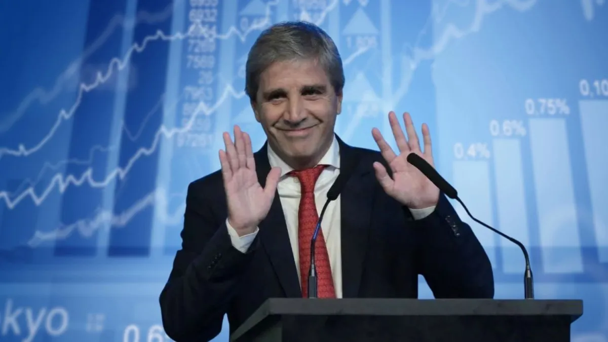 Caputo negocia u$s1.000 millones con un FMI que ya proyecta inflación del 30%