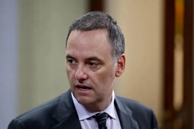 La declaración jurada de Adorni y el patrimonio que no termina de cerrar: propiedades, deudas, una cuenta en Estados Unidos y la casa del country que llegó tarde