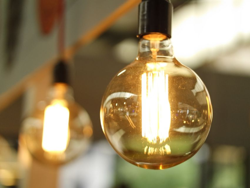 Tarifazo regresivo: las familias más pobres sufrieron aumentos de hasta 81% en la luz