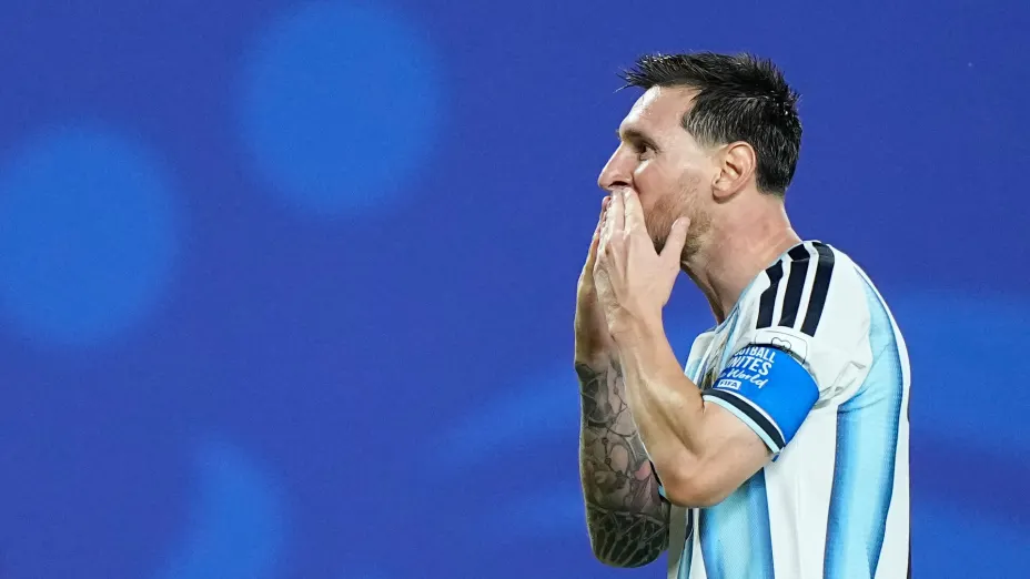 Messi rompe otro récord y Argentina ya está en la siguiente ronda