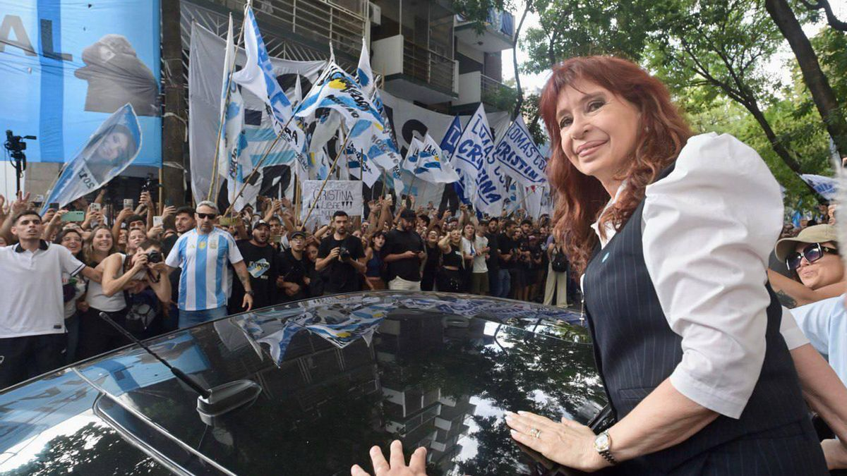 Fueron por la pensión de Cristina y terminaron notificando su propia derrota