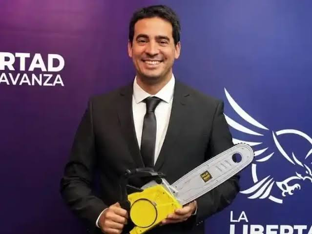Ravier asume como vocero y blinda al Gobierno: no hablará de las causas judiciales
