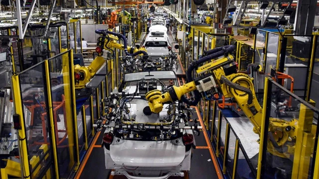 La industria automotriz perdió 40.000 vehículos y la crisis ya golpea al empleo