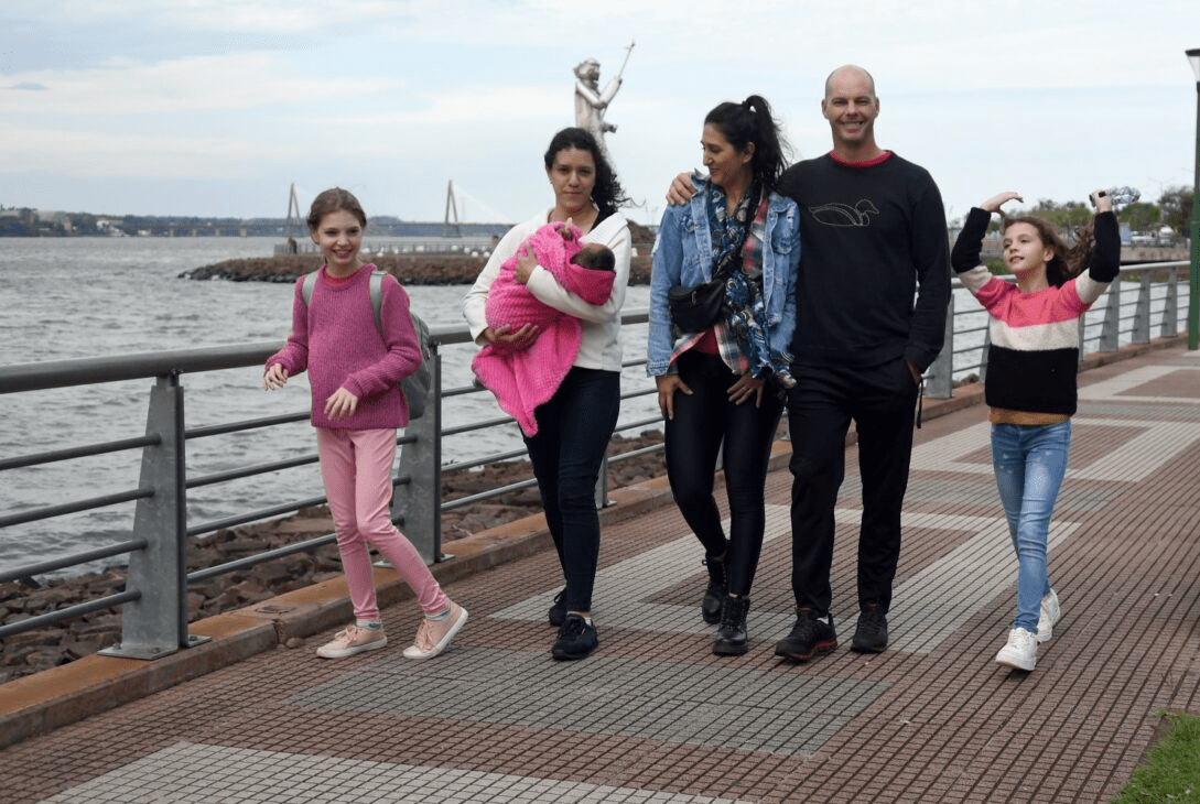 Las vacaciones de invierno se volvieron un lujo: una salida familiar al cine cuesta más de $156.000