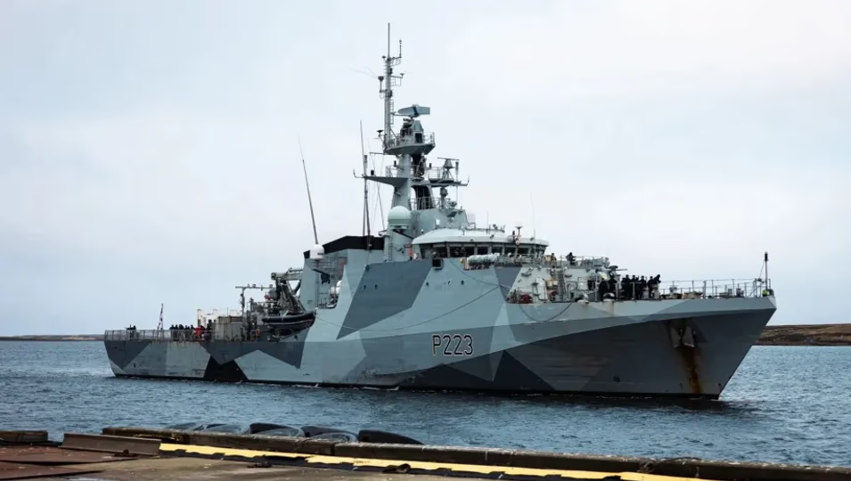 El HMS Medway y la claudicación argentina: Londres consolida su poder en el Atlántico Sur mientras el Gobierno guarda silencio