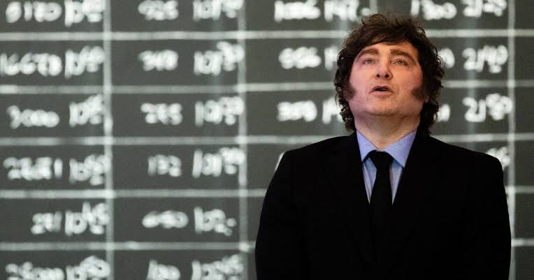 Milei tuvo que recular: un decreto les devolvió una caja clave a los sindicatos