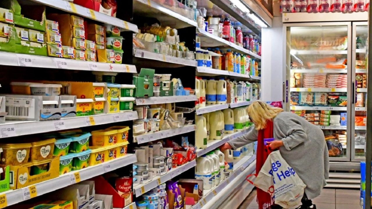 Los precios en los barrios no frenan: alimentos suben hasta 7% en una semana