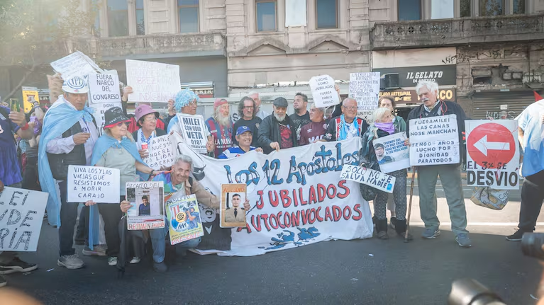 Los jubilados vuelven a las calles con respaldo sindical