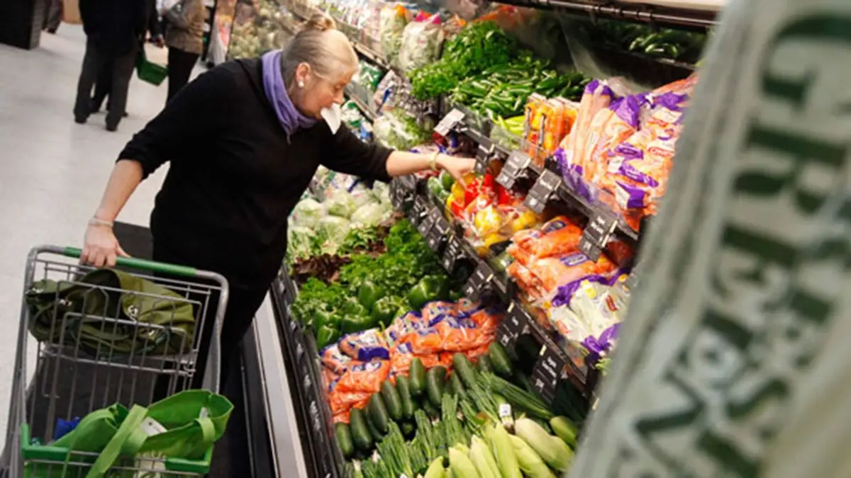Los hogares vuelven a recortar gastos: el consumo cayó 2,7% en junio y sigue lejos de recuperarse