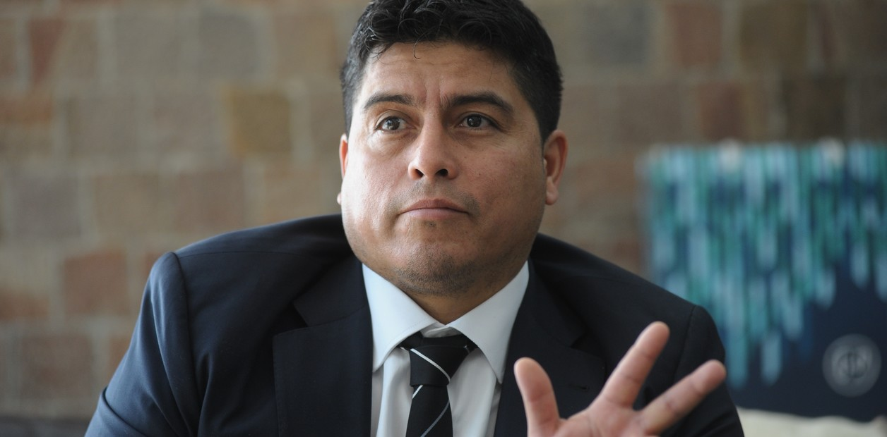 Santa Cruz: curar da pérdidas, licitar da ganancias