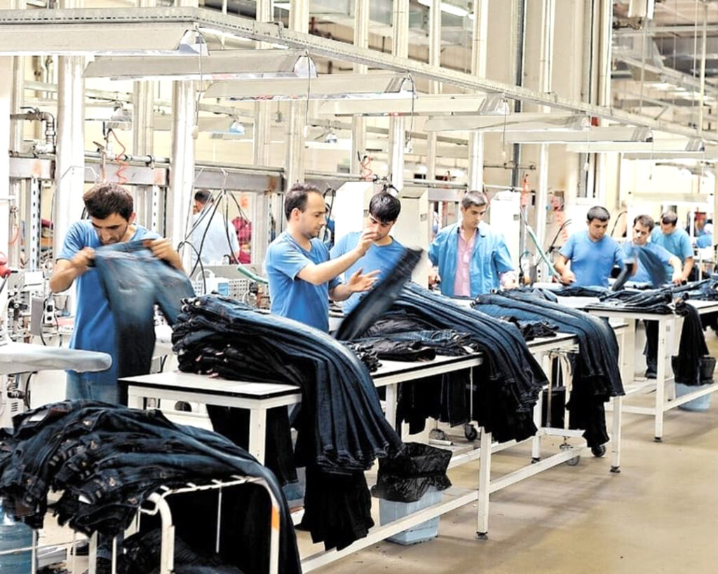 La industria textil perdió 24.000 empleos y funciona con seis de cada diez máquinas paradas