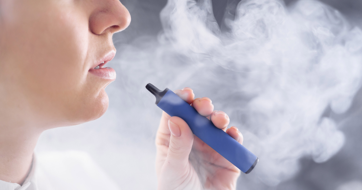 El Gobierno regula los vapeadores, pero simplifica las advertencias de los cigarrillos