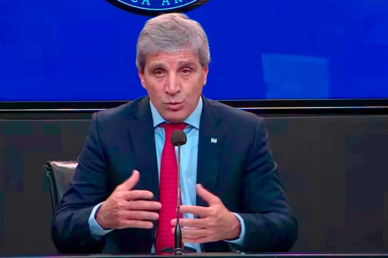 Caputo descubrió el federalismo: un subsidio por cada voto