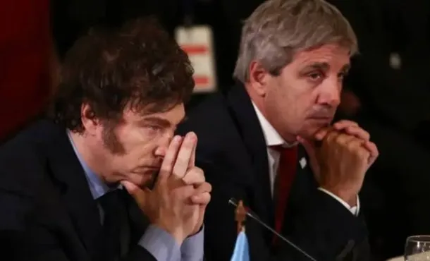 Milei independiza al Central: de la democracia, no de Caputo