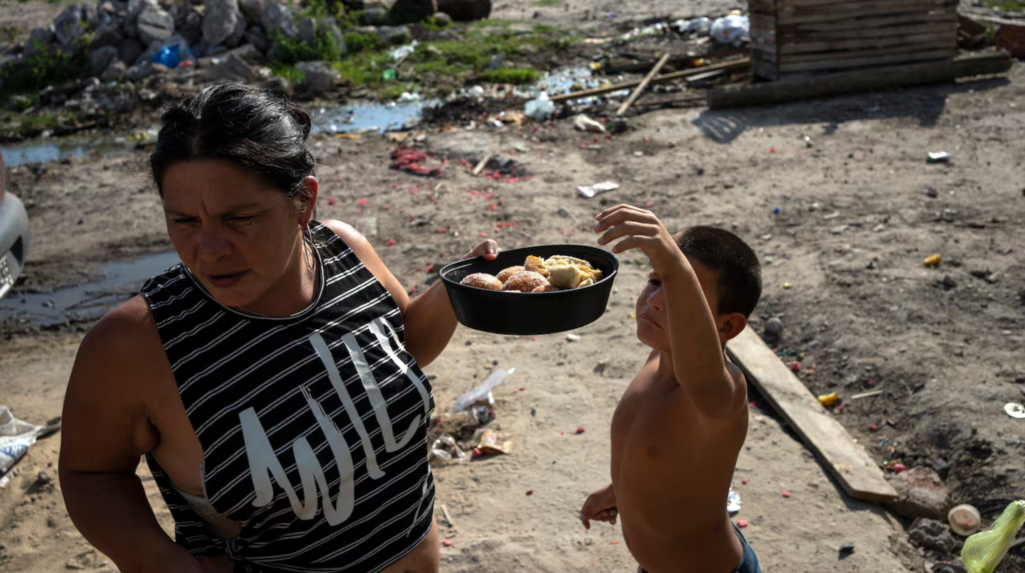La pobreza que no entra en la canasta: alquiler y deudas se comen el 60% del ingreso familiar