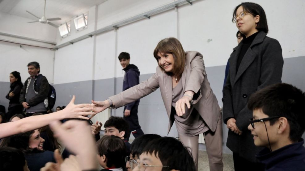 Patricia fue a una escuela y cometió una provocación: se comportó normalmente
