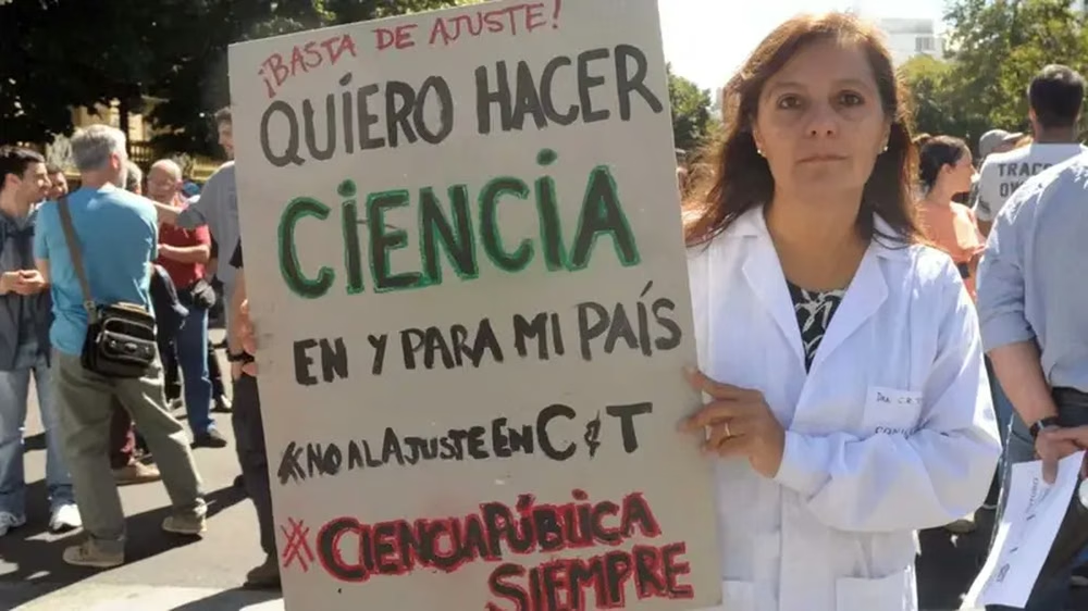 Ciencia en liquidación: los investigadores necesitan un aumento del 67,7% para recuperar lo perdido con Milei