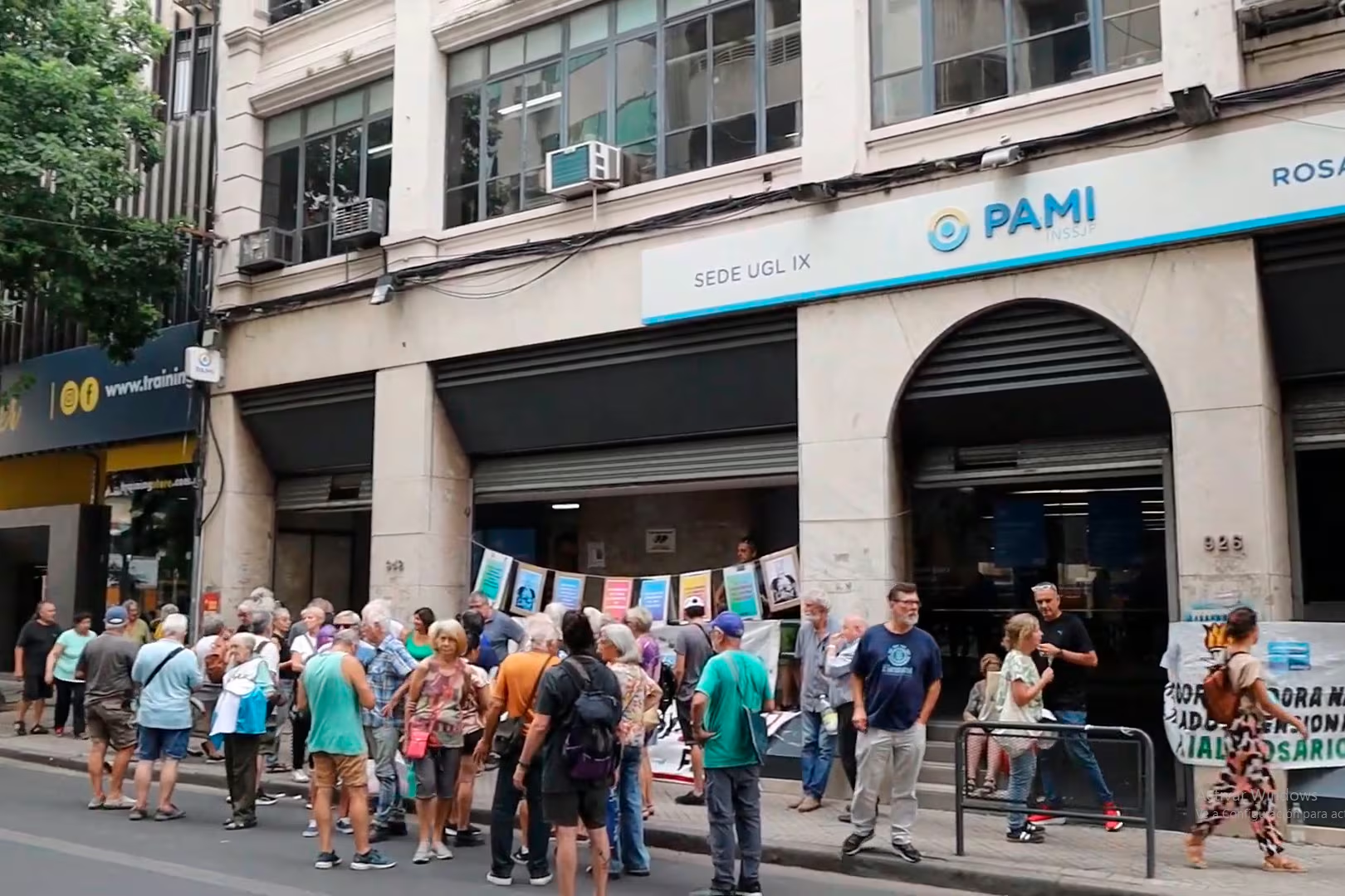 PAMI Rosario: denuncian que el ajuste deriva jubilados hacia el negocio privado