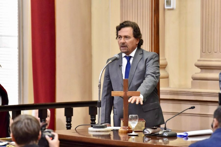 Sáenz todavía respira y el peronismo ya le está rifando los órganos