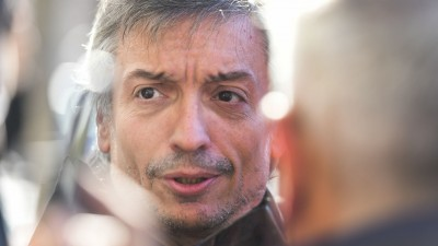 Máximo aplicó la doctrina familiar: intervino a Recalde y ya le midió el despacho a Penacca