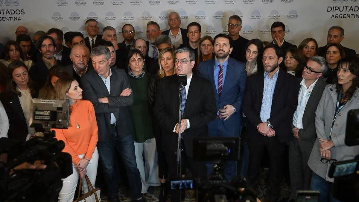 Llaryora aporta seis diputados contra el DNU 70 y Milei queda en manos de Jaldo y Sáenz