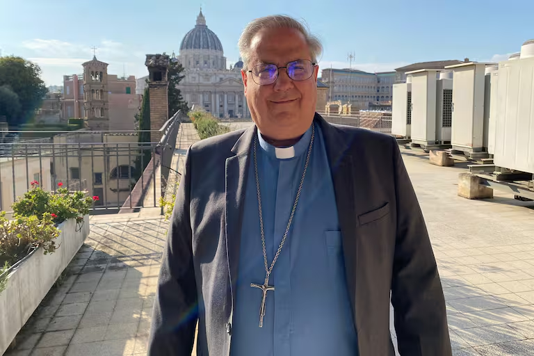 El cardenal Ángel Rossi advirtió que el Papa llegará a una Argentina con 15 millones de pobres
