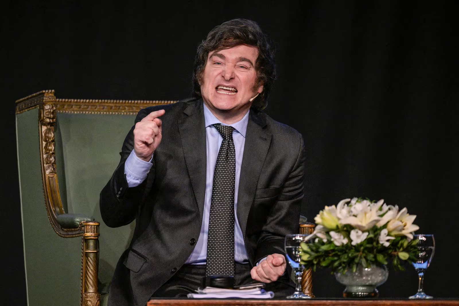 Milei descubrió que los empresarios quieren su motosierra, pero sin el boludo que la maneja