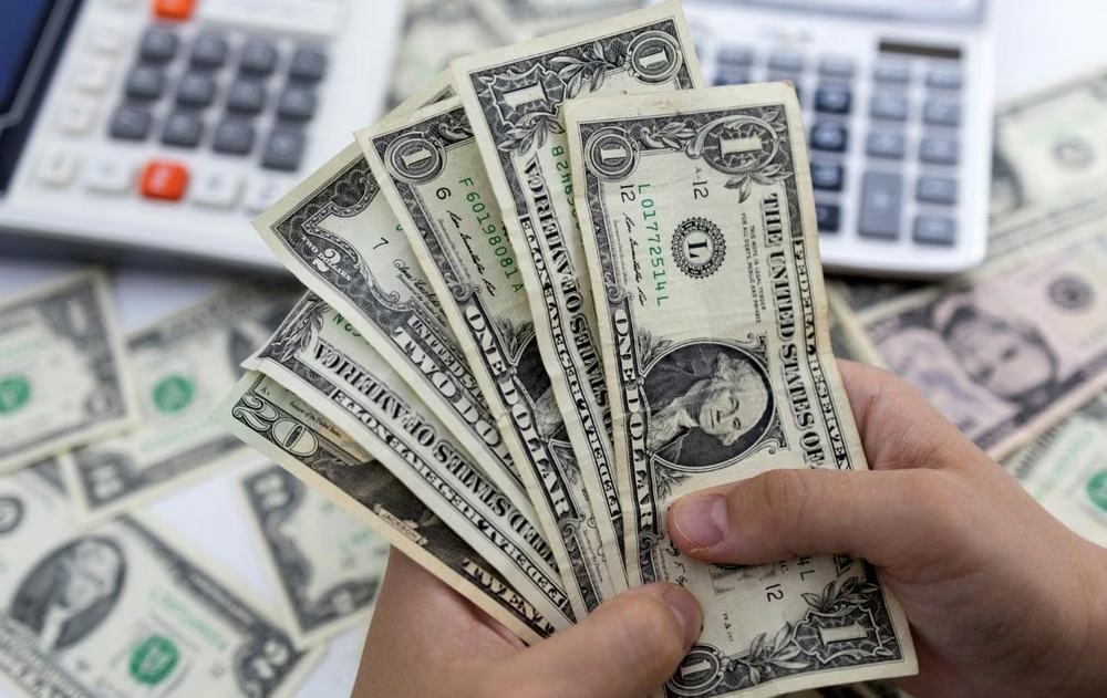 Los argentinos compraron US$3.410 millones en septiembre y la demanda de dólares para ahorro superó los US$21.300 millones en 2026